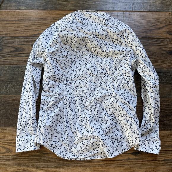 Express Women’s Floral Button Down Shirt White Blue Flower Print Slim Fit NWT M - Picture 2 of 5